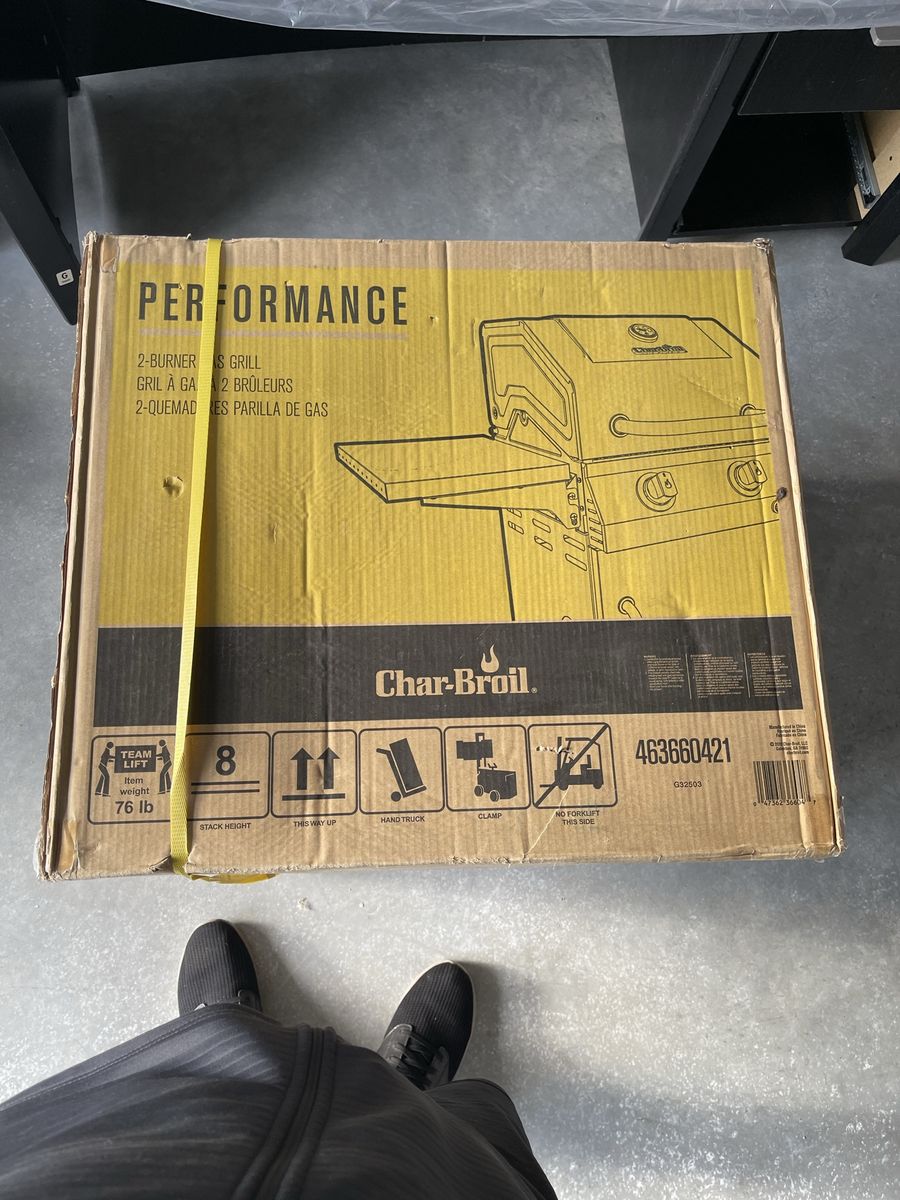 Char Broil grill 2 burner brand new not even open