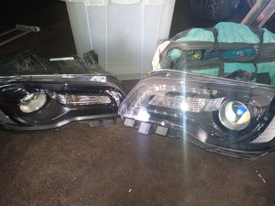 Chrysler 300 headlights 2018-2023 passenger and driver side brand new