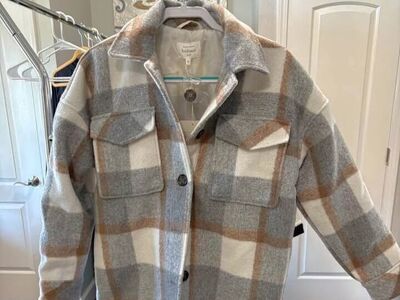 Brand new with tags bohme women size Medium Flannel plaid jacket $40 cash/venmo in Draper