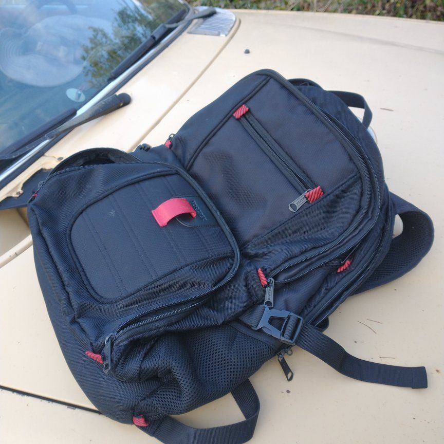 YOREPEK LAPTOP BACKPACK