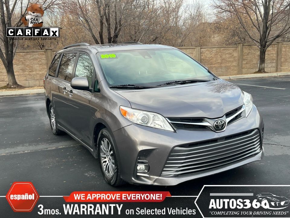 2019 TOYOTA SIENNA XLE 8-Passenger
