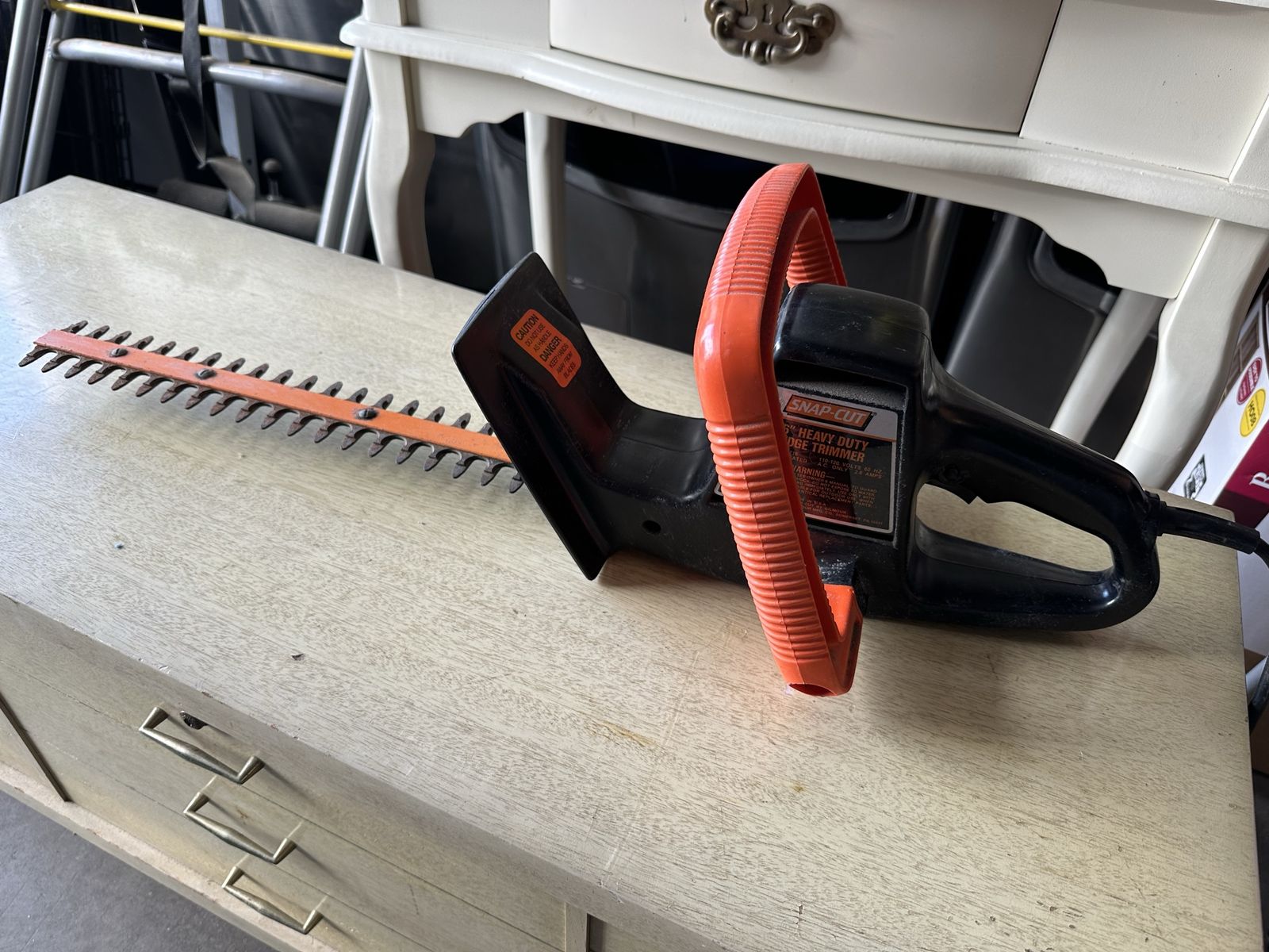 Snap Cut 16” Electric Heavy Duty Hedge Trimmer