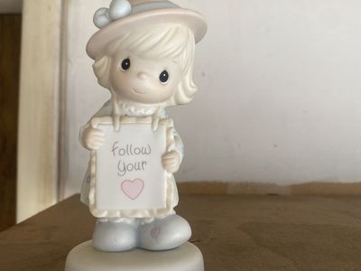Precious Moments Porcelain Figurine Follow Your Heart