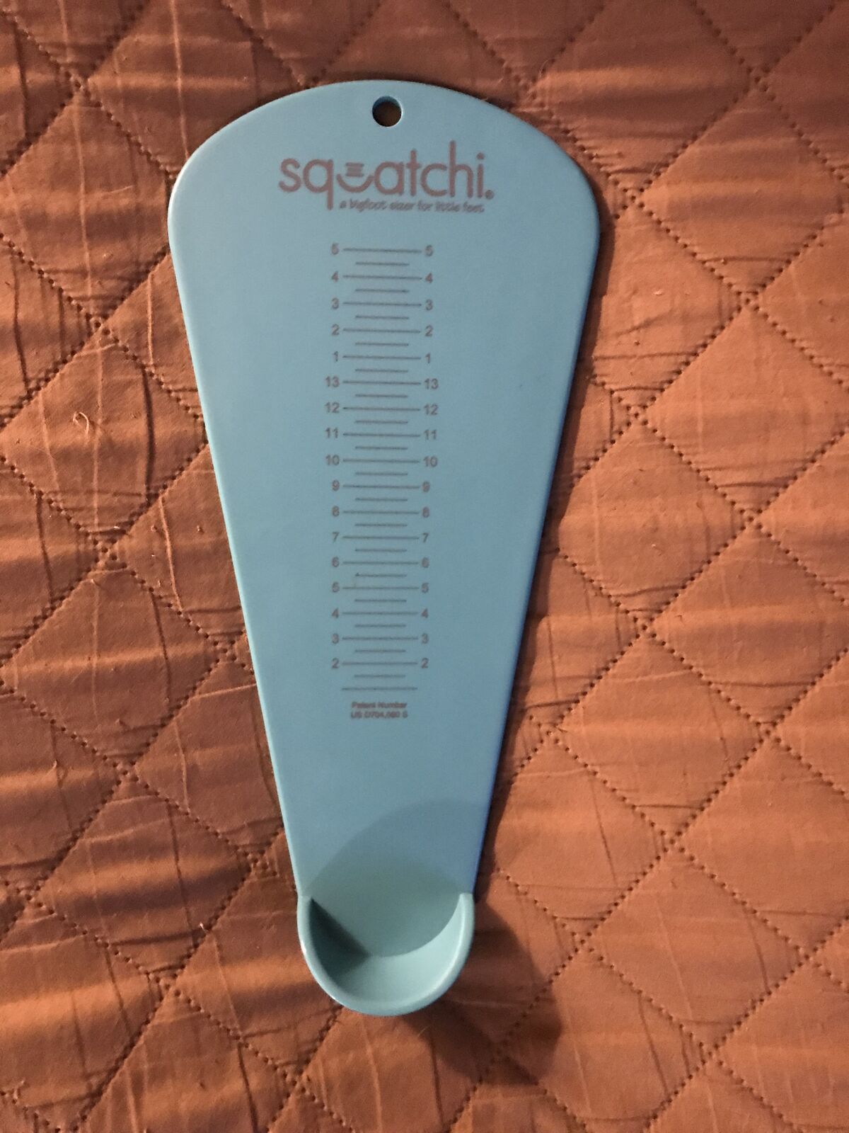 Shoe size scale for kids