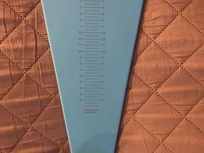 Shoe size scale for kids