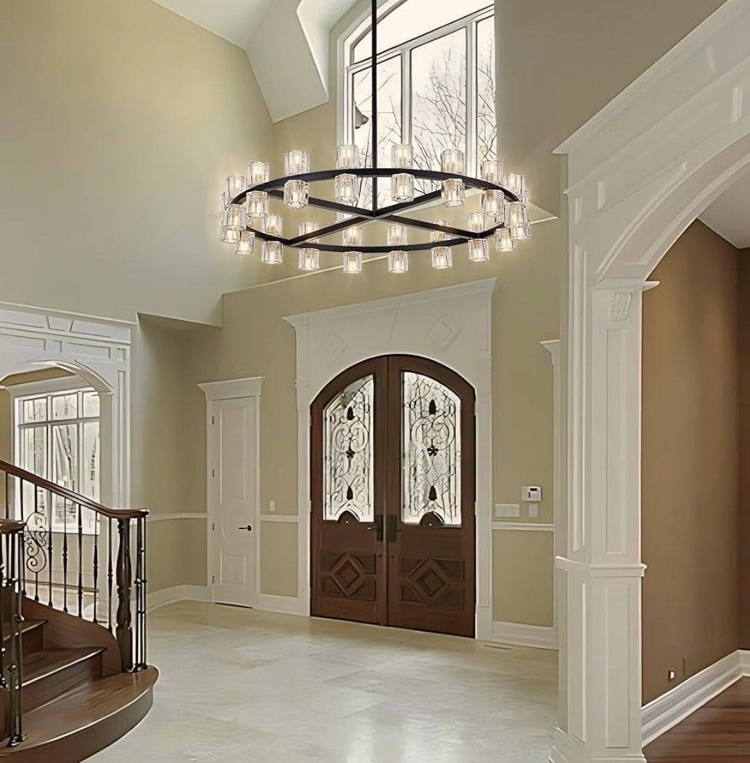 FArmhouse Wagon Whelle Chandelier - New