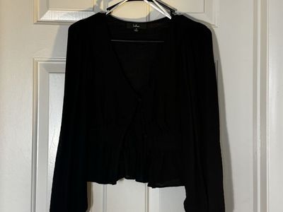 Lulus Black Long Sleeve V-Neck Button Down Top Size S