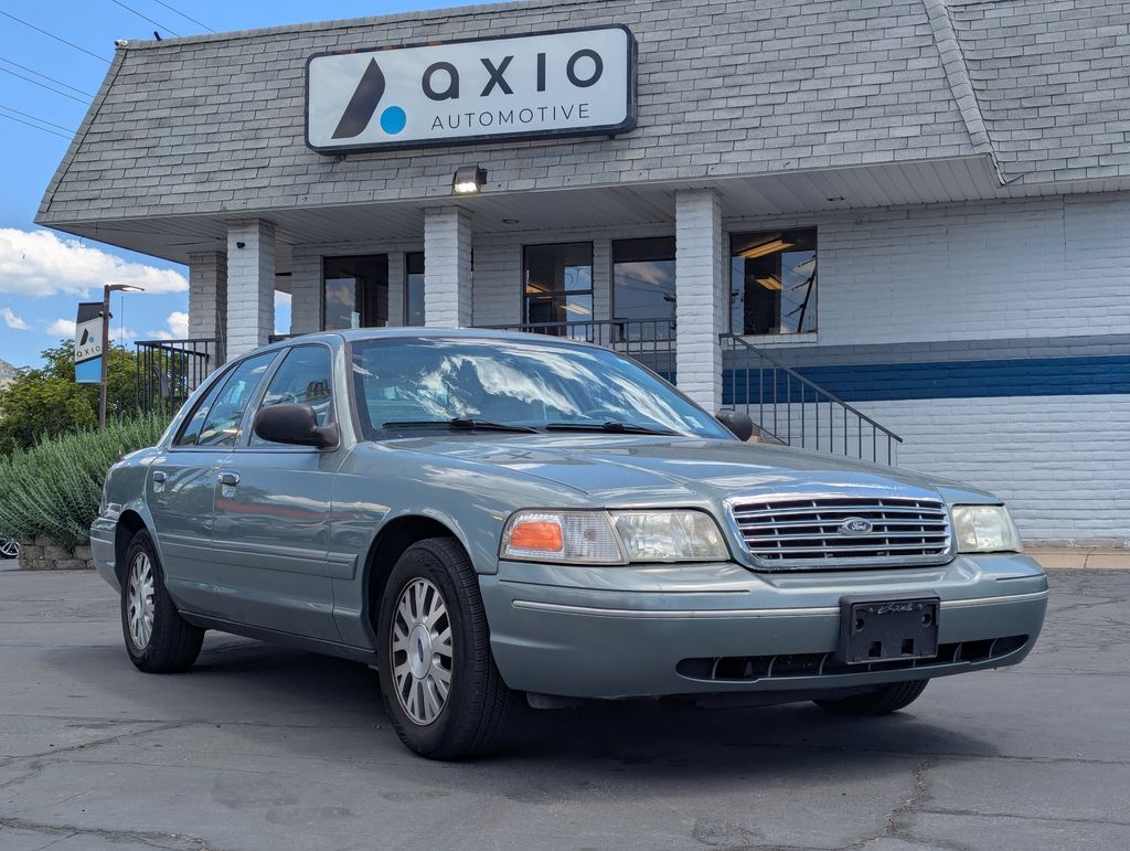2005 Ford Crown Victoria LX