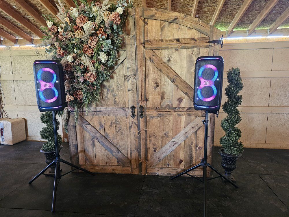 RENT 2 JBL Partybox 320 for Weddings, Party, Event