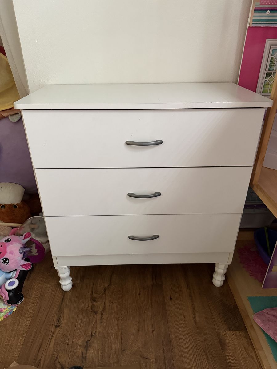 Small White Dresser