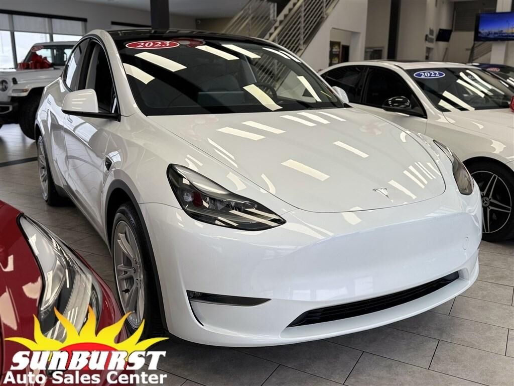 2023 Tesla Model Y Long Range