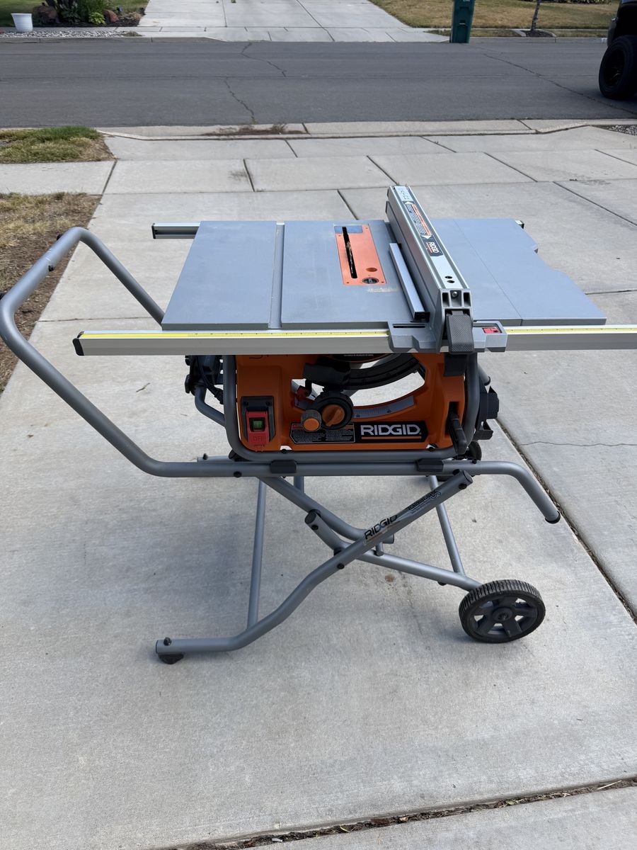 Rigid 10” Portable Jobsite Table Saw with Rolling Stand