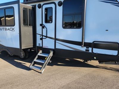 2021 Outback 260 UML Trailer