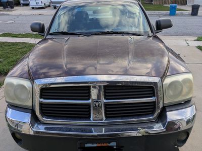 2005 DODGE DAKOTA