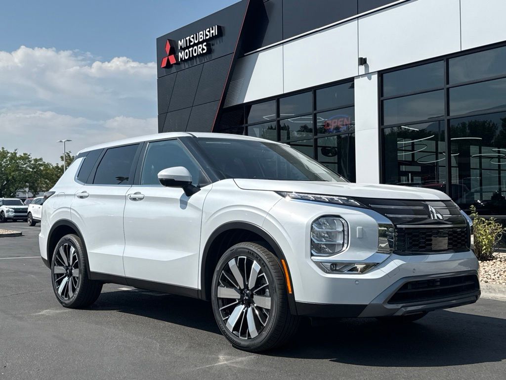 2026 Mitsubishi Outlander SE