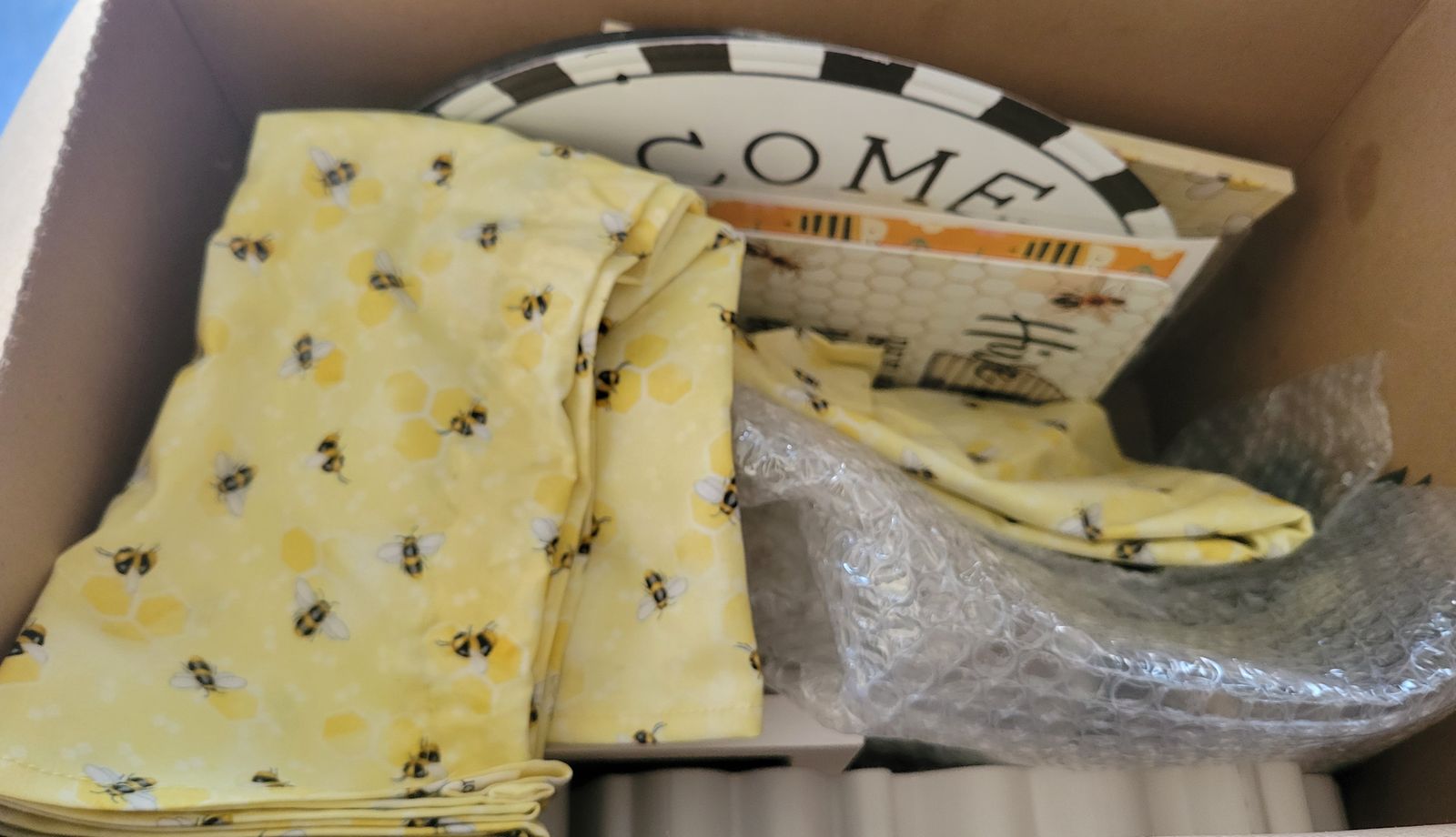 Bee-Themed Classroom Decor Bundle