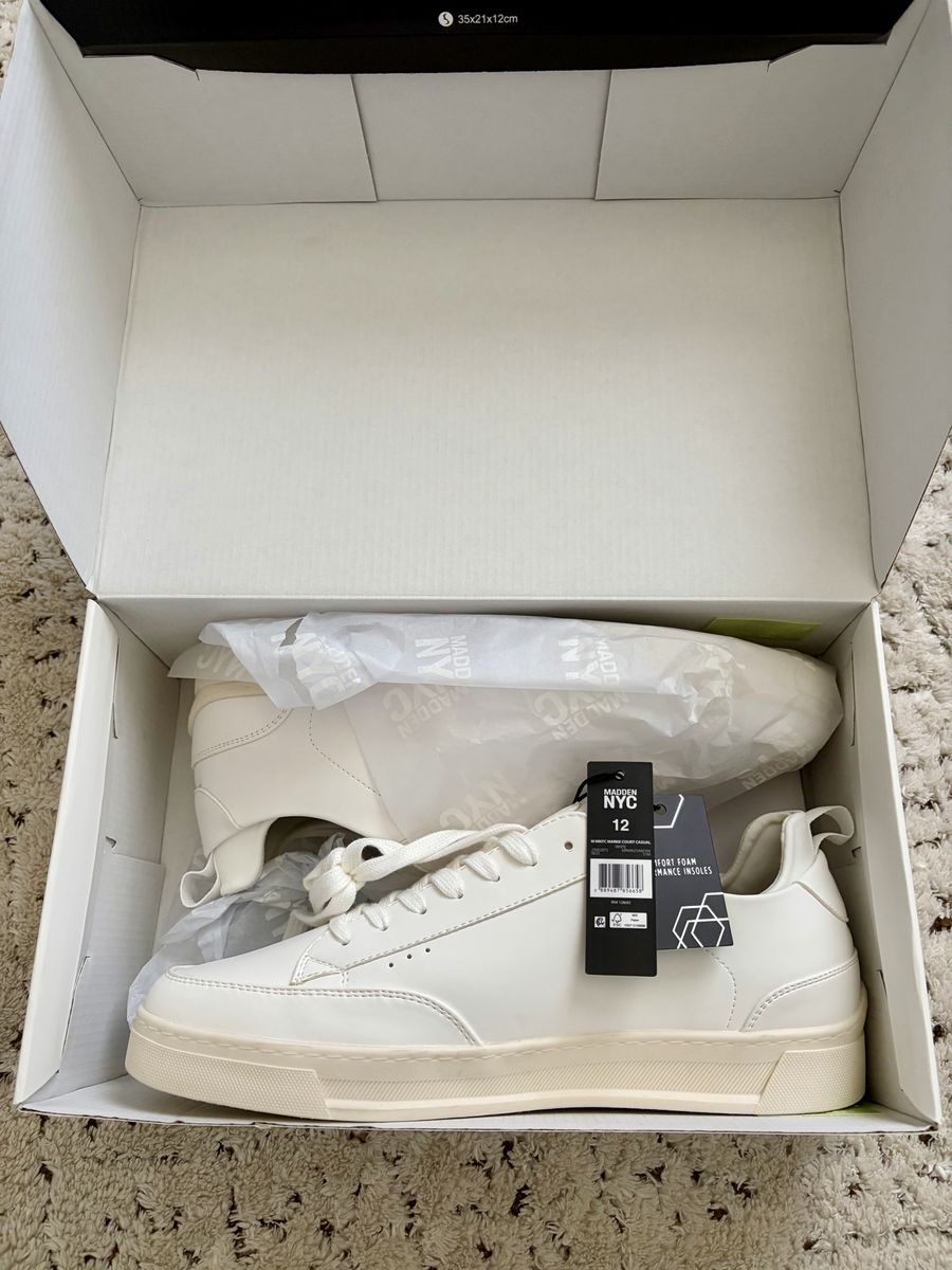 Men’s Casual Sneakers Size 12