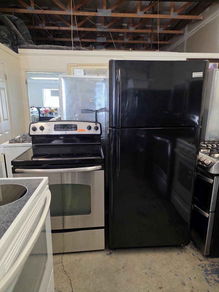 frigidaire refrigerator and ge electric stove 