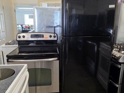 frigidaire refrigerator and ge electric stove
