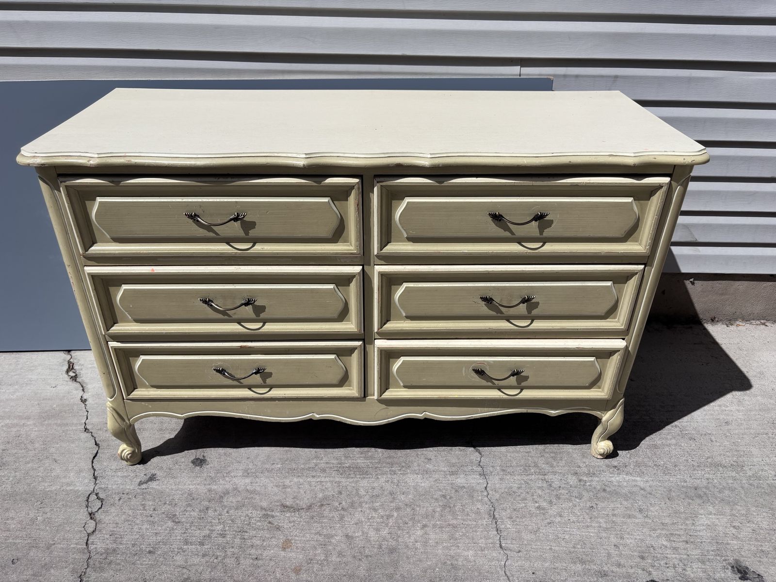 Vintage Frenchie 6 Drawer Dresser