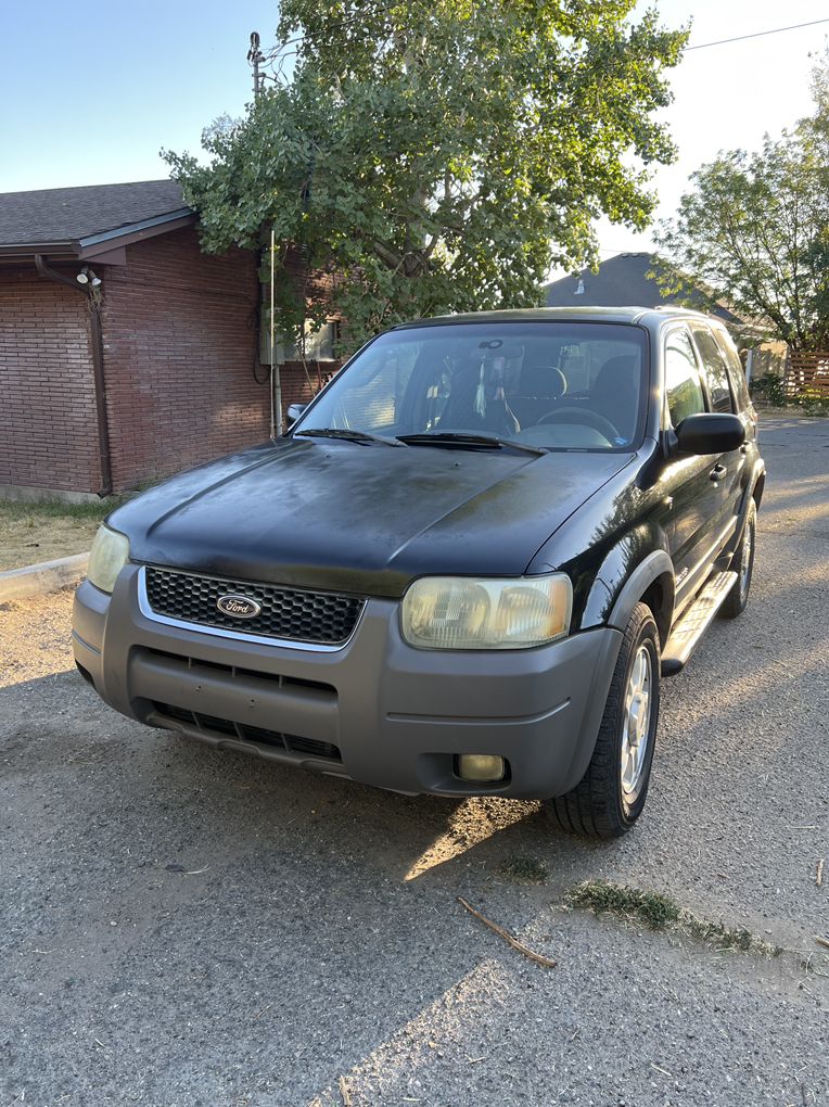 2002 Ford Escape XLS