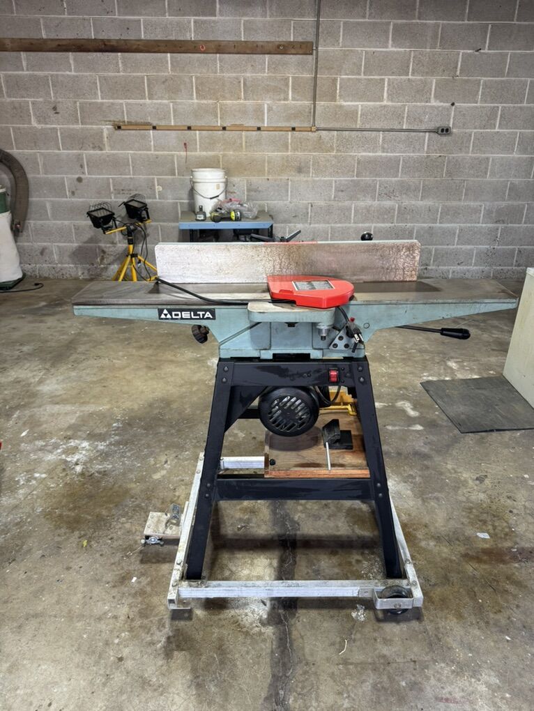 Delta Model 37-190 6-inch Benchtop/cabnet Jointer