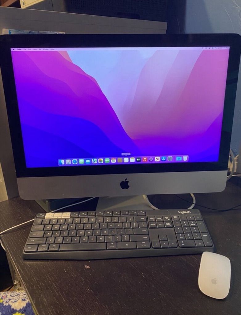 Late 2015 Apple Imac- Apple 21.5 With Magic Mouse
