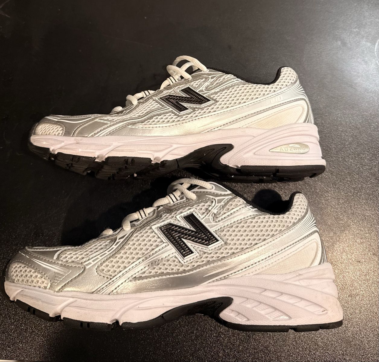 New Balance 740 Sneakers Womens 9/Mens 7.5