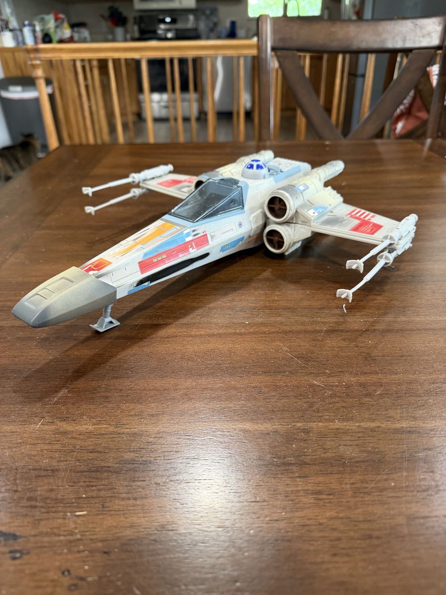 Hasbro/Kenner Star Wars Power of the Force X-Wing Fighter