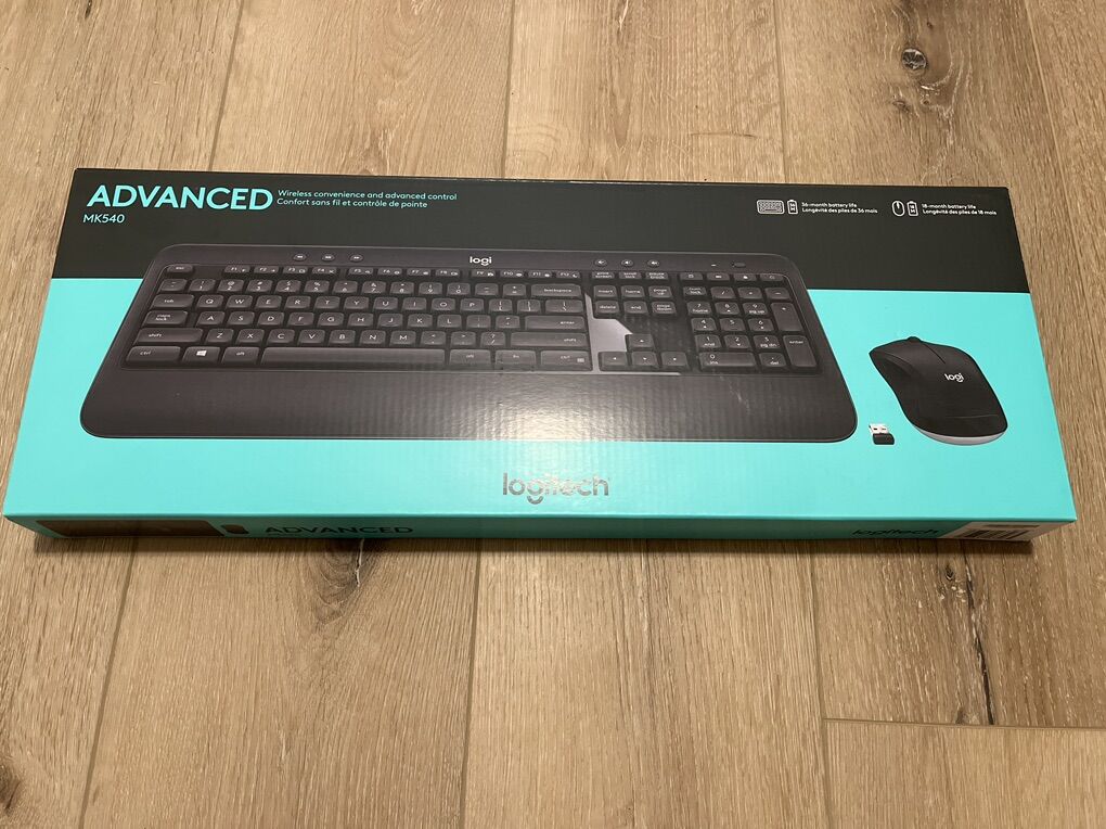 Logitech MK540 Wireless Keyboard & Mouse (NIB)
