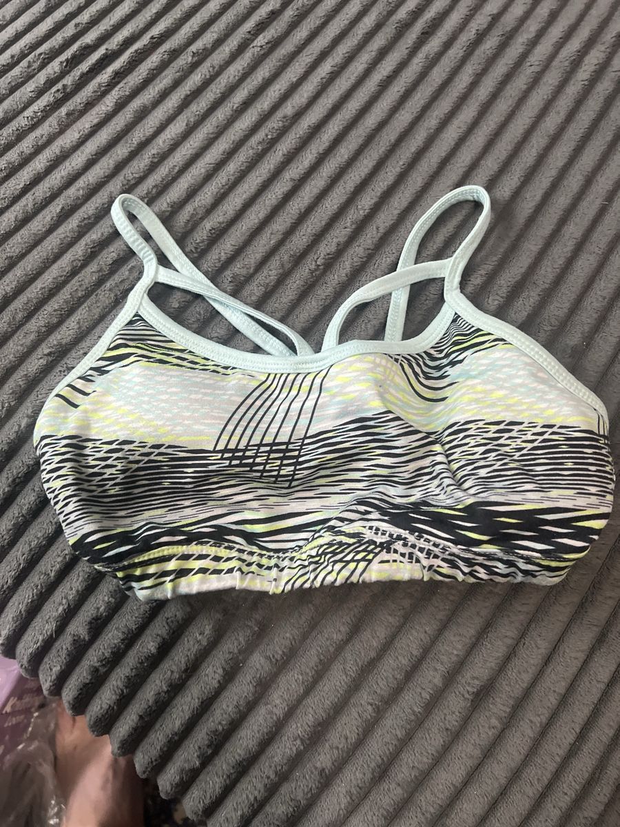SO sports bra size xs
