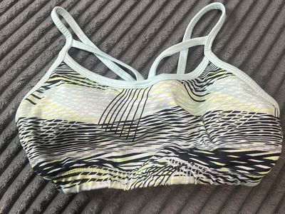 SO sports bra size xs