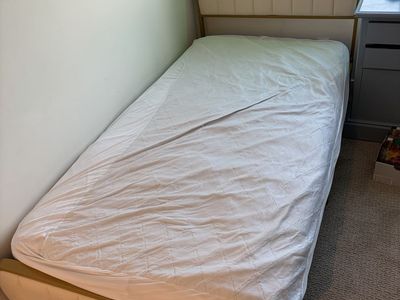 Twin Bed Frame w/ Mattress