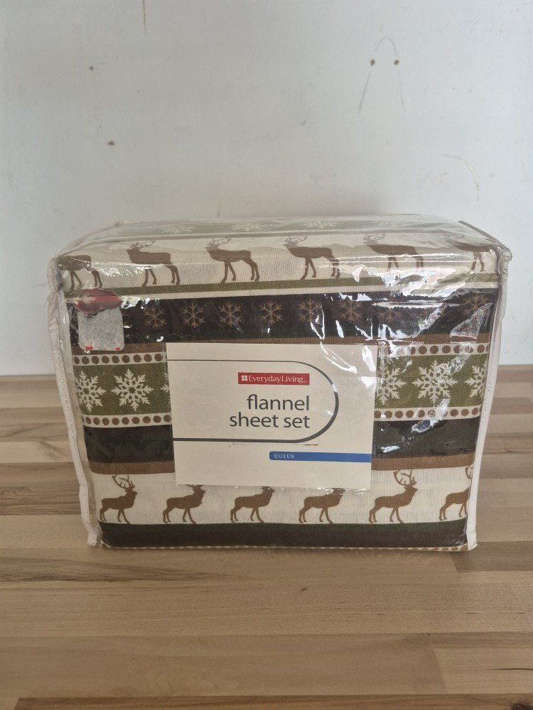 NEW Queen set (flannel)