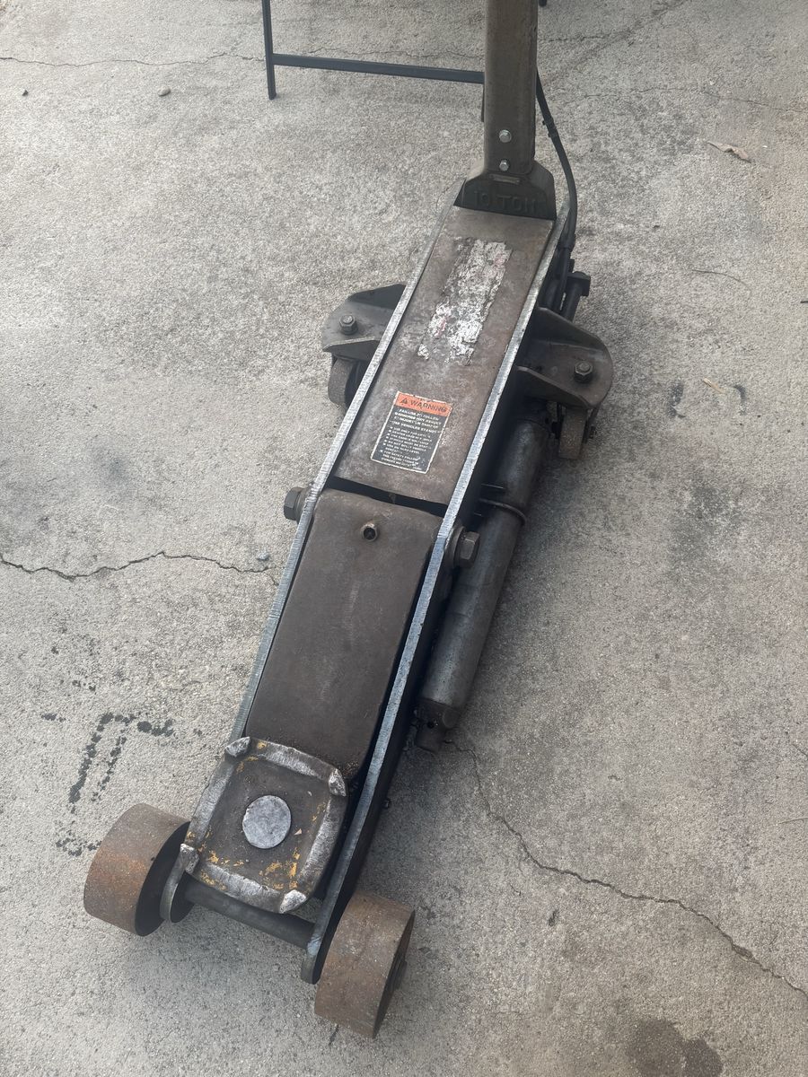 Main image 6
