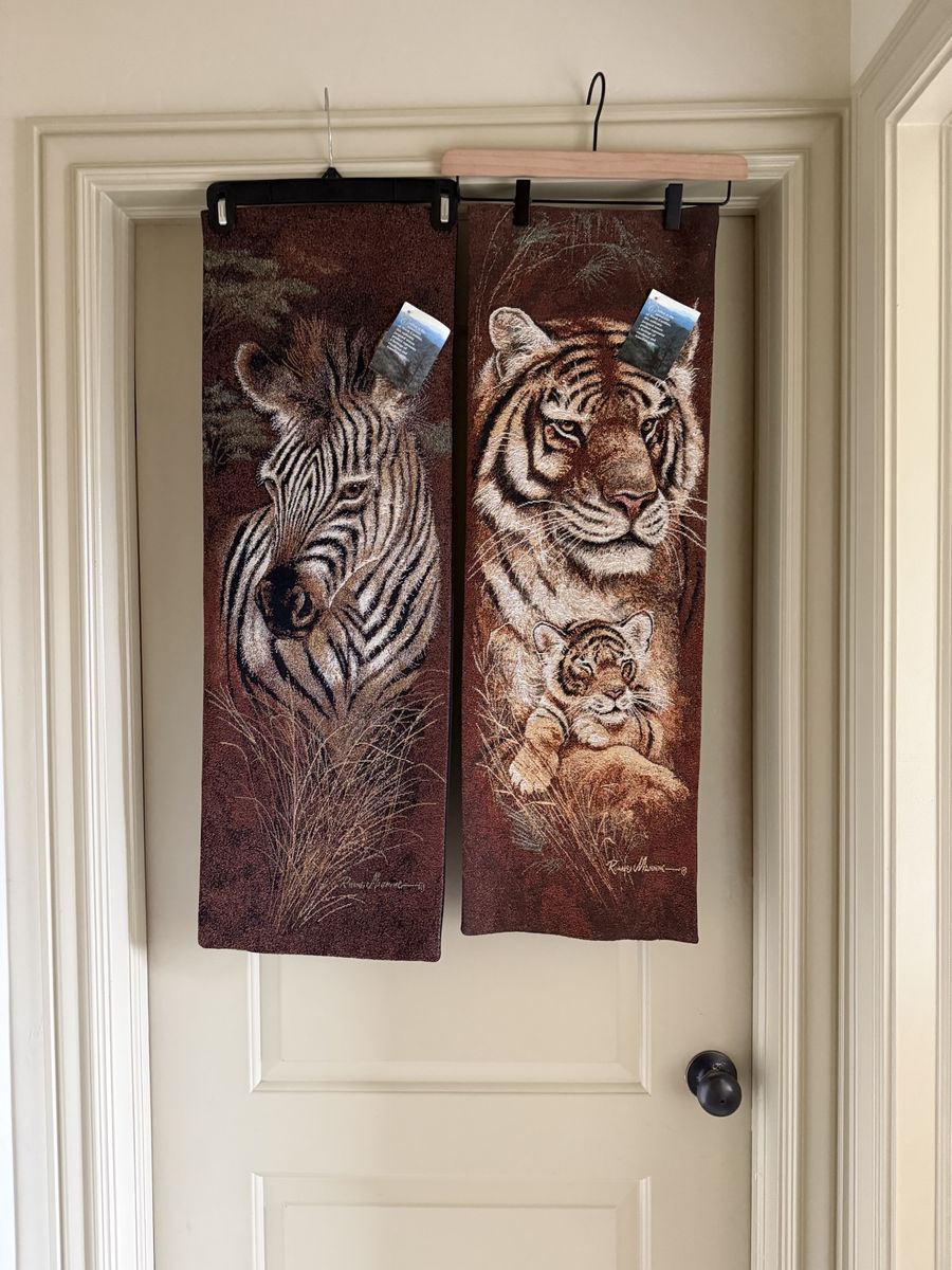 African Safari bedroom decor and Full size bedspread.