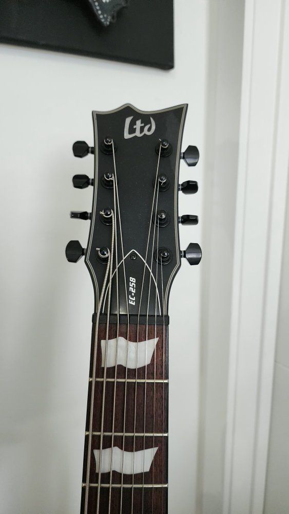 Main image 3