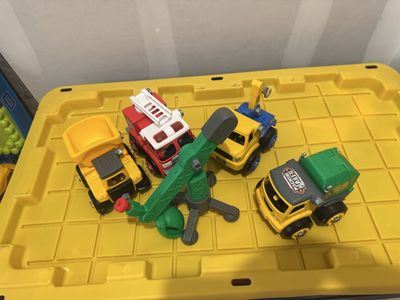 Machine Maker Construction Vehicle Set with Toy Crane and Trucks