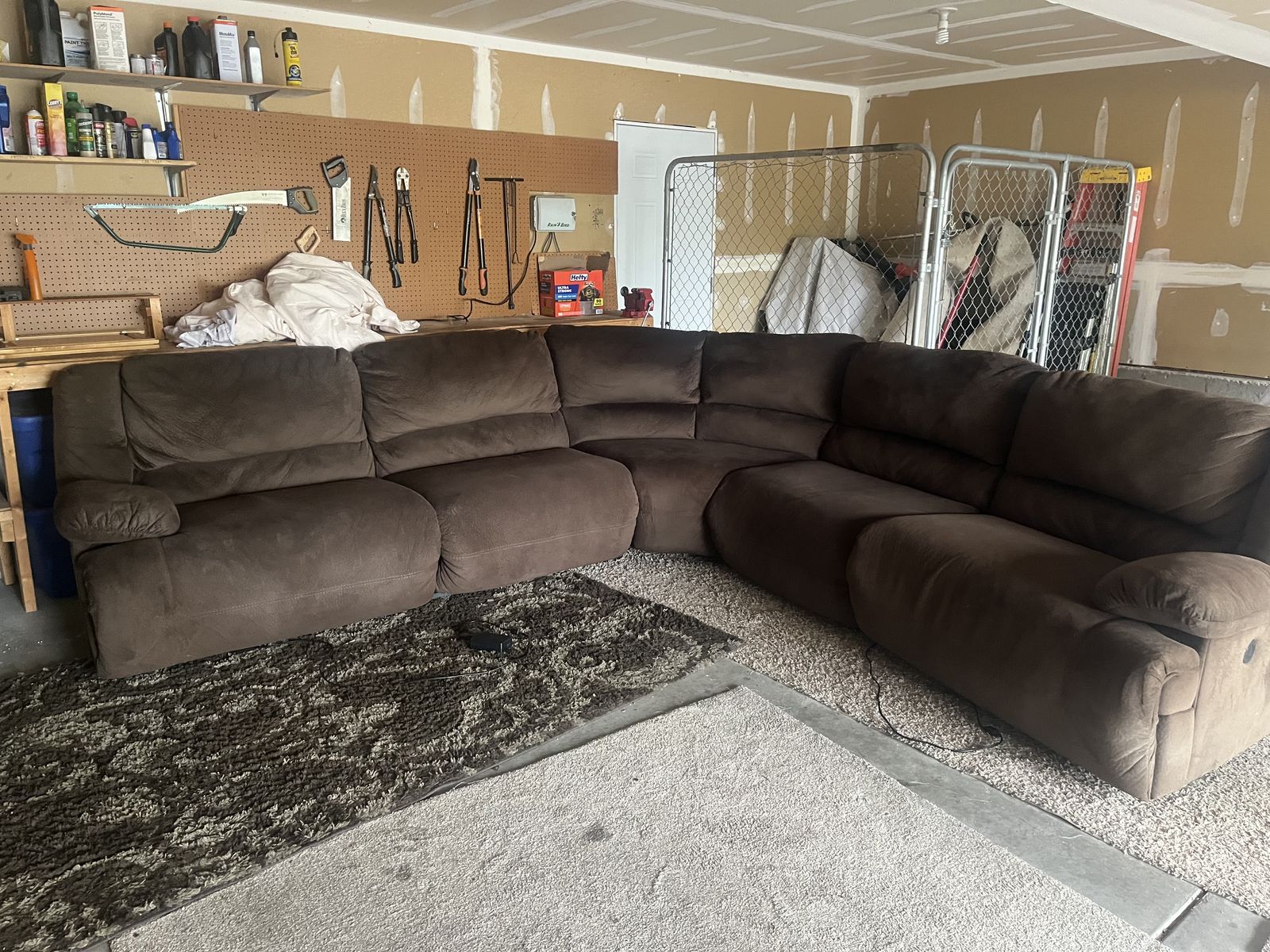 Electric Recliner circular couch
