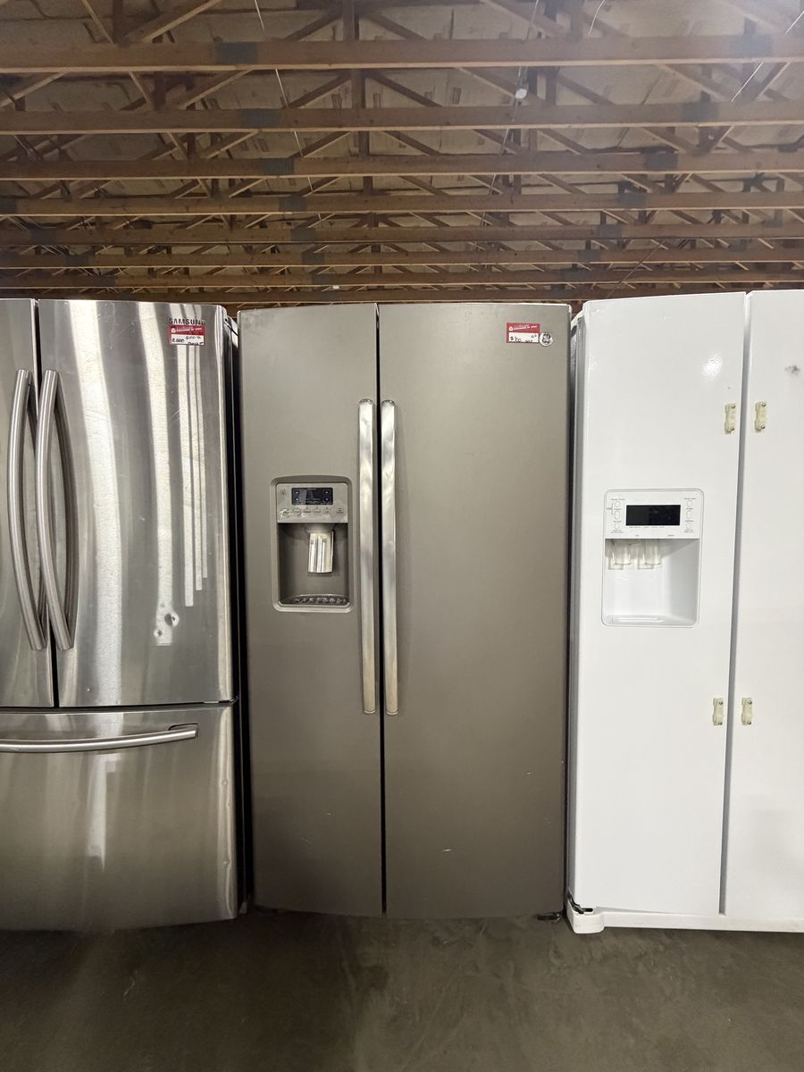GREAT CONDITION GE SLATE SIDE BY SIDE FRIDGE