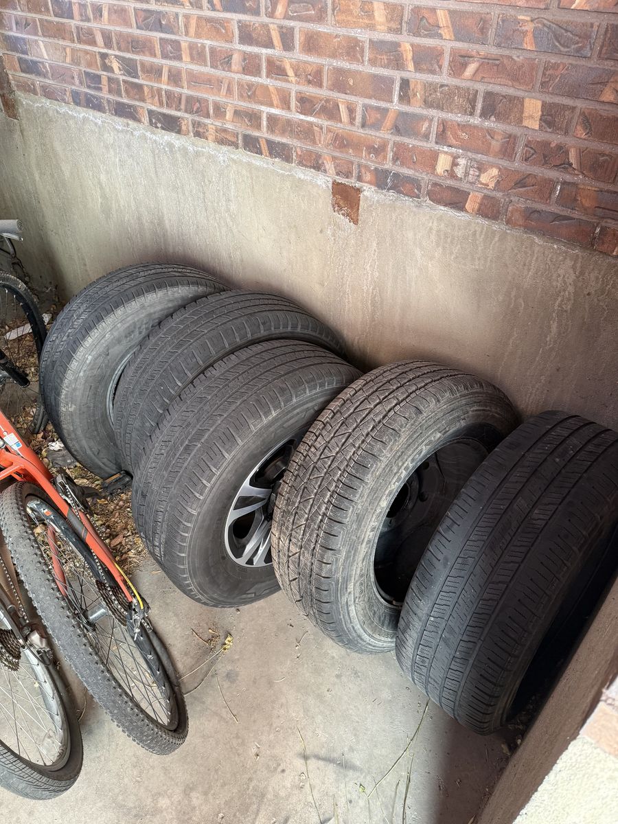 265/65R17 Hankook Dynapro HT Tires with Toyota Alloy Rims Set of 4 plus spare