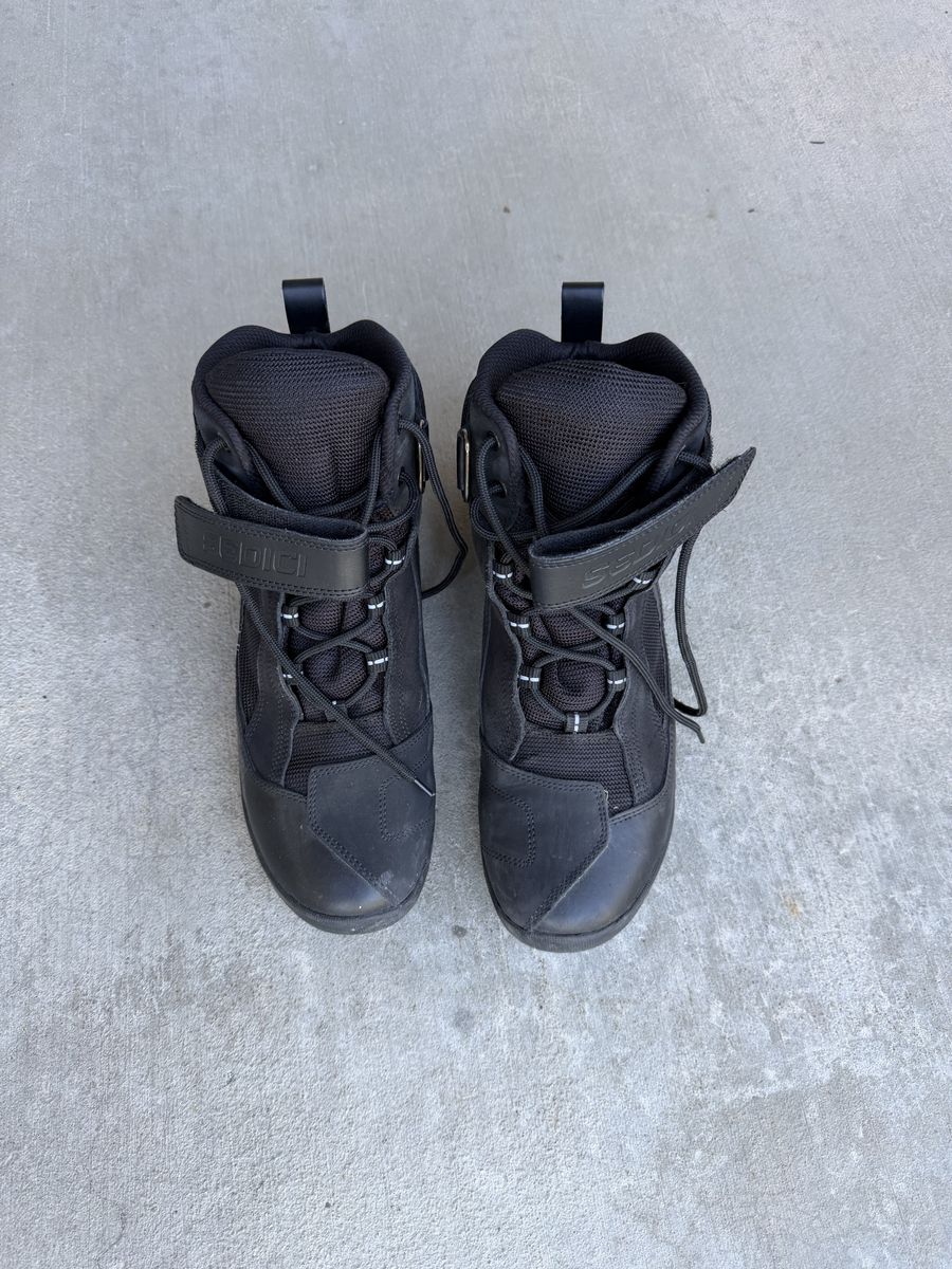 Motorcycle shoes size 10