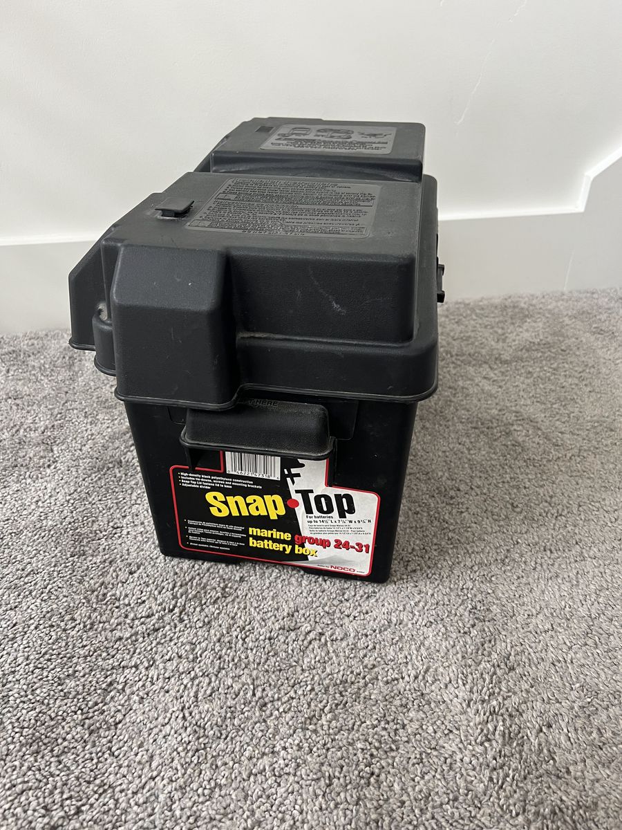 NOCO Snap-Top Marine / RV Battery Box (Group 24-31)