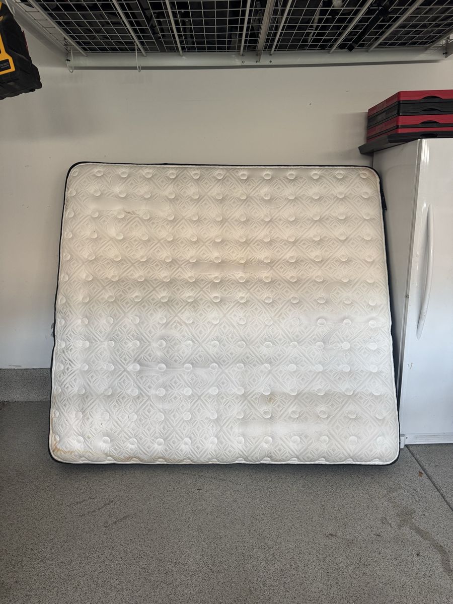 King Mattress (Sterns and Foster)
