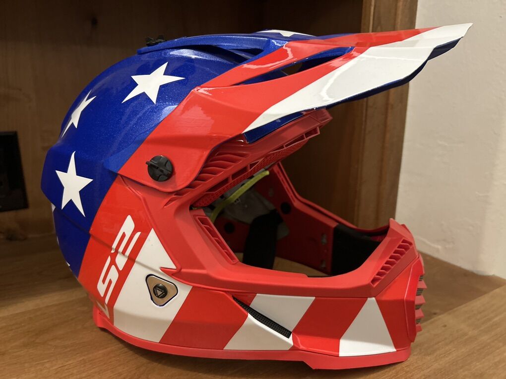 American Flag LS2 Gate Stripes Helmit