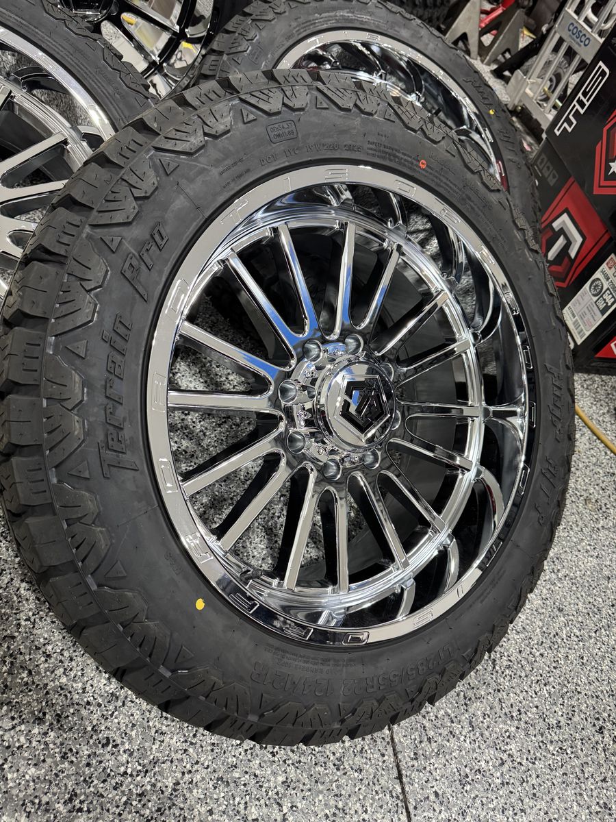 8x180 TIS 567C 22x10 -19 w/ 285/55r22 amp AT PRO