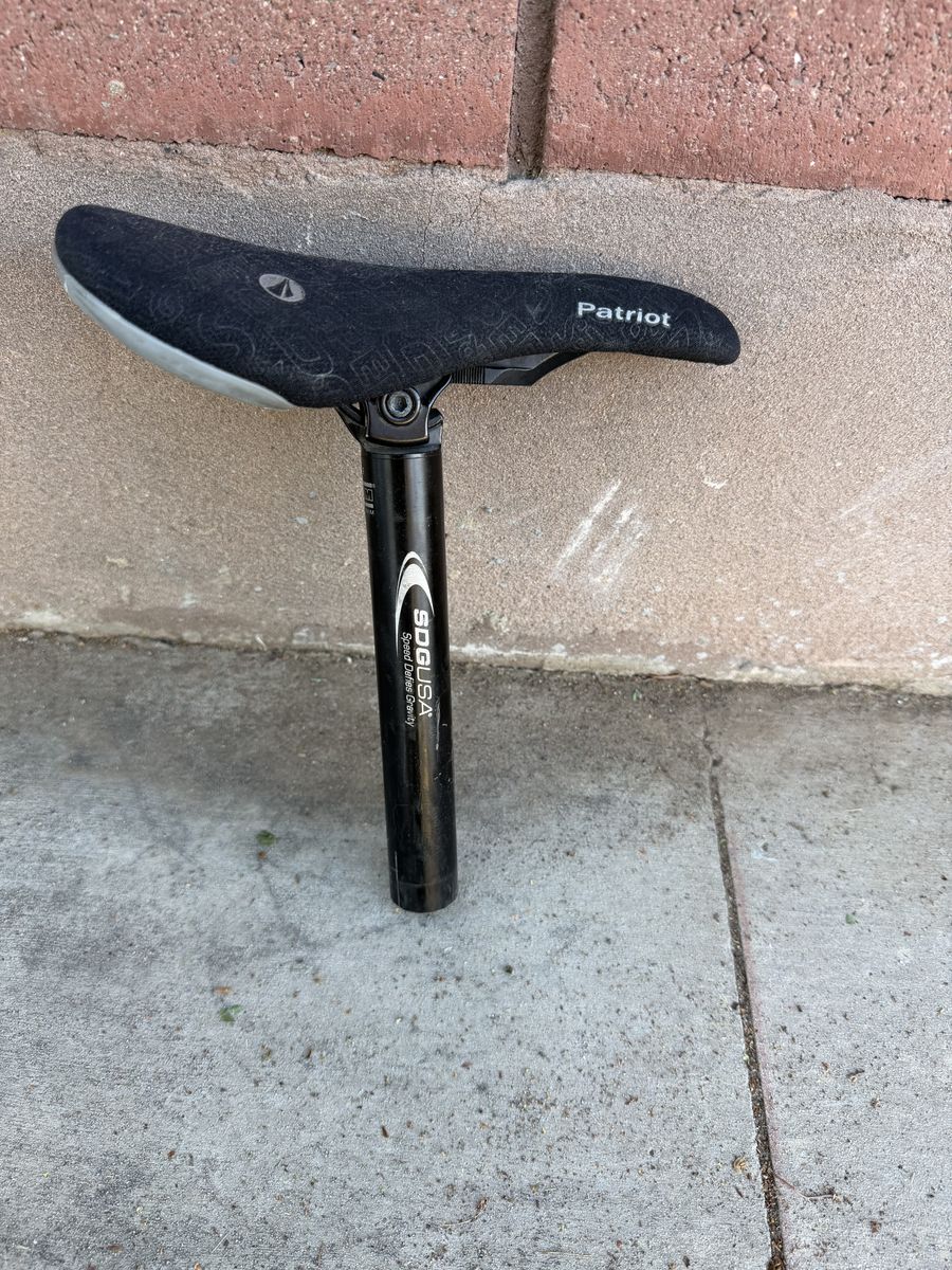 SDG Patriot I-Beam Seat + Post