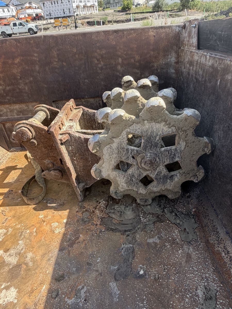 Main image 3