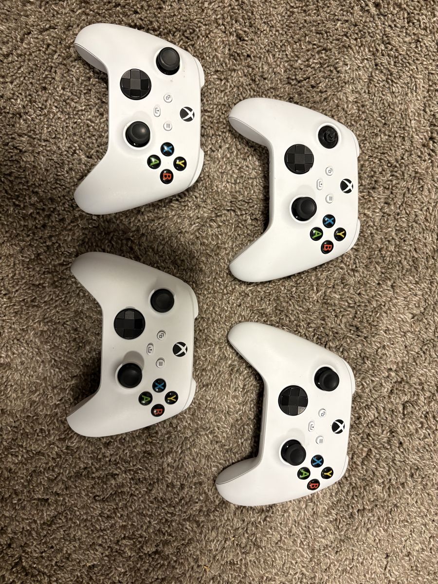 4 Wireless X Box Controllers