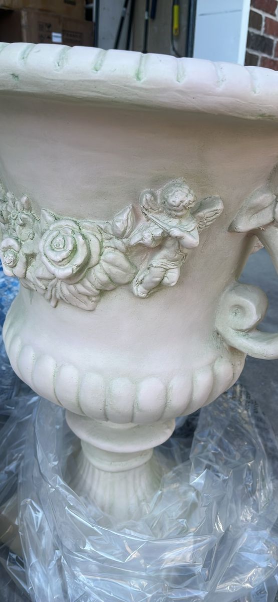 Main image 3